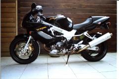 Honda_VTR1000_005