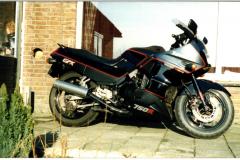 Kawasaki_GPX750_005